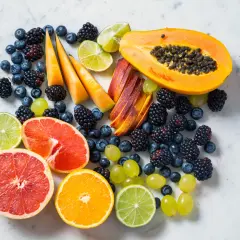 En färgsprakande blandning av frukt som blåbär, björnbär, melon, papaya, citrus och vindruvor – perfekt för den som söker frukt med minst kalorier.