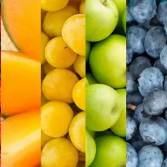 En färgsprakande kollektion av frukt: jordgubbar, melon, gula plommon, gröna äpplen, blåbär och plommon. En påminnelse om att nektarin nyttigt och gott!