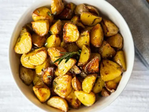 Hur många kalorier innehåller kokt potatis?