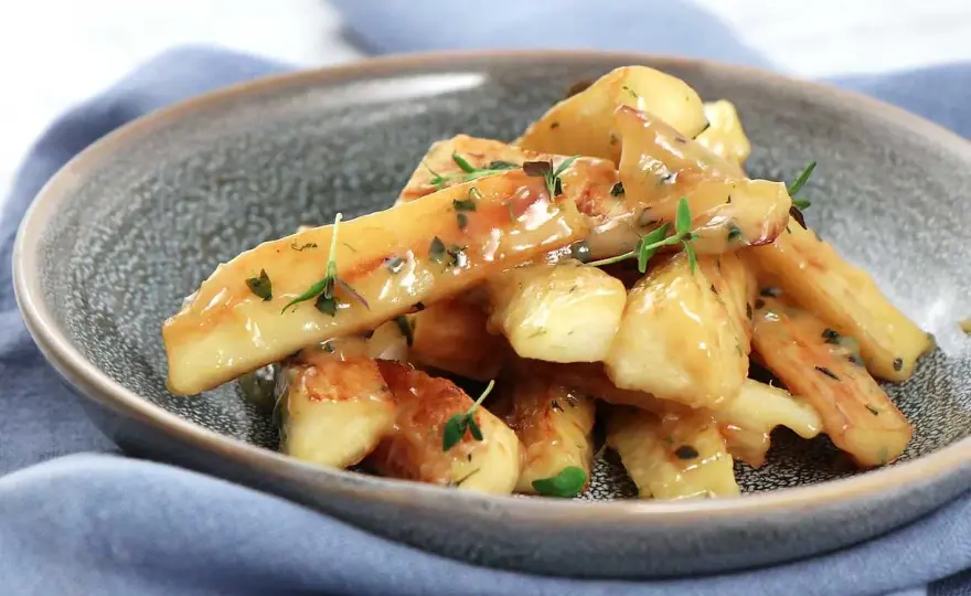 Grillad palsternacka med citron och örter