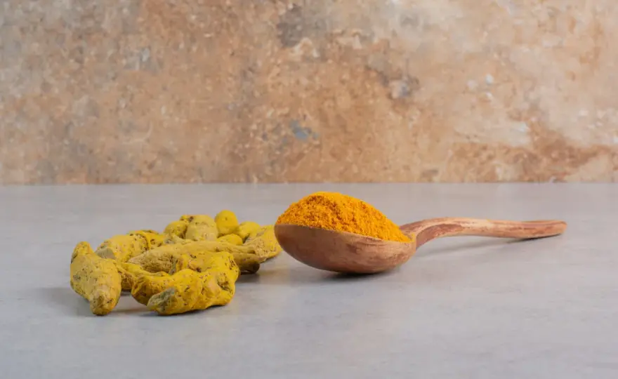 Är gurkmeja nyttigt? Om curcumin, mat och kosttillskott
