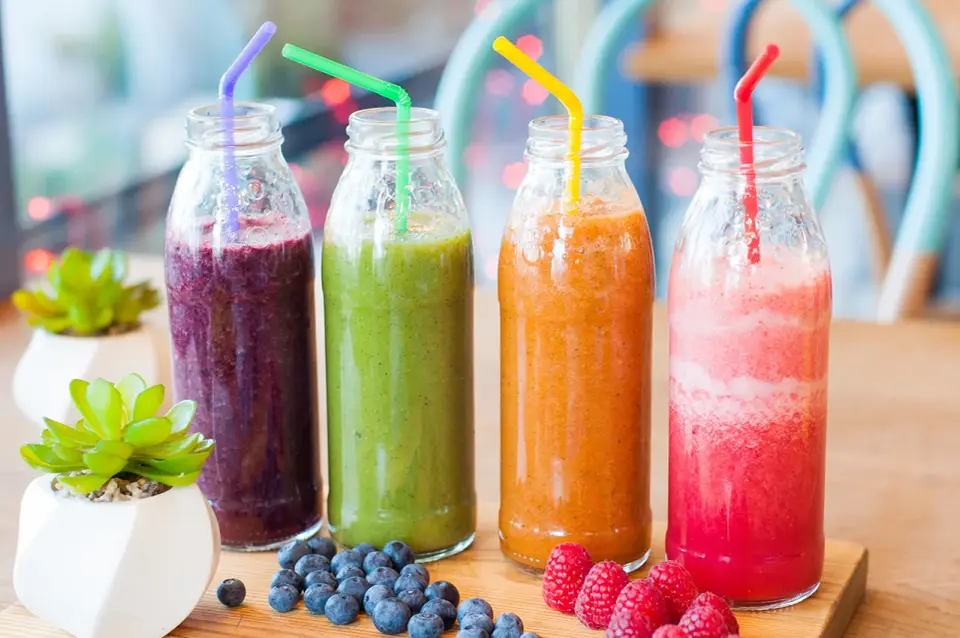 Nyttig smoothie - 4 recept som mättar och smakar gott